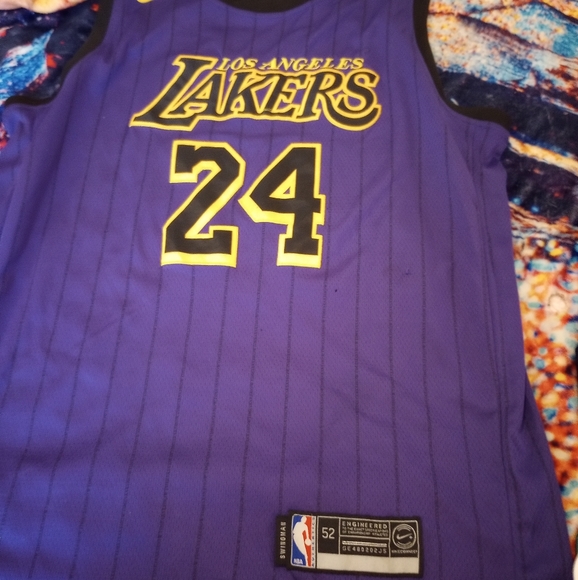 Authentic Kobe Bryant jersey - Picture 2 of 2
